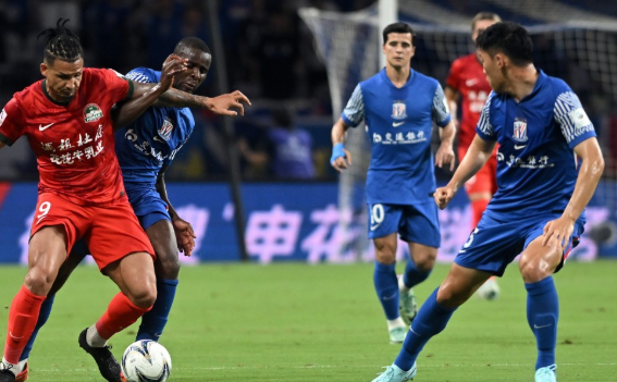 蒋圣龙, 海滩德比之, 路易斯