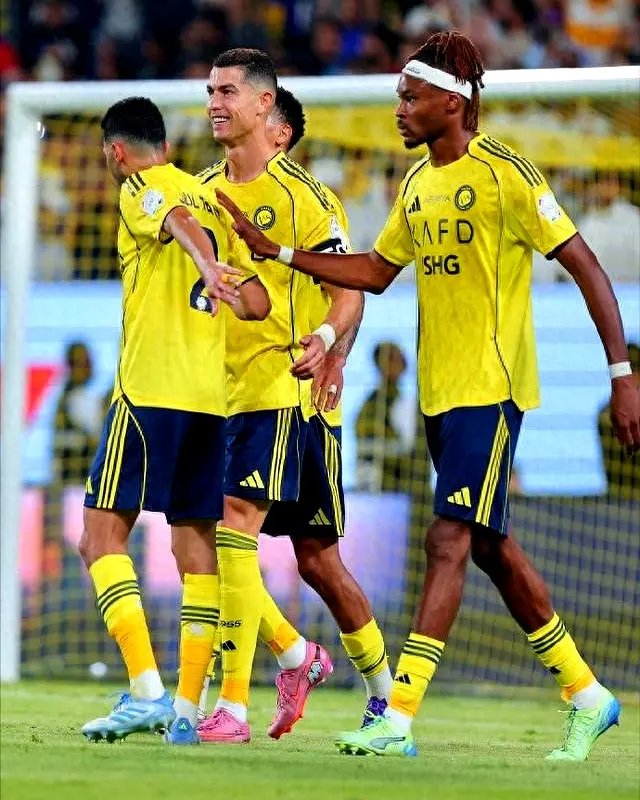 充分发挥了, 现了个人的, 球场上的气