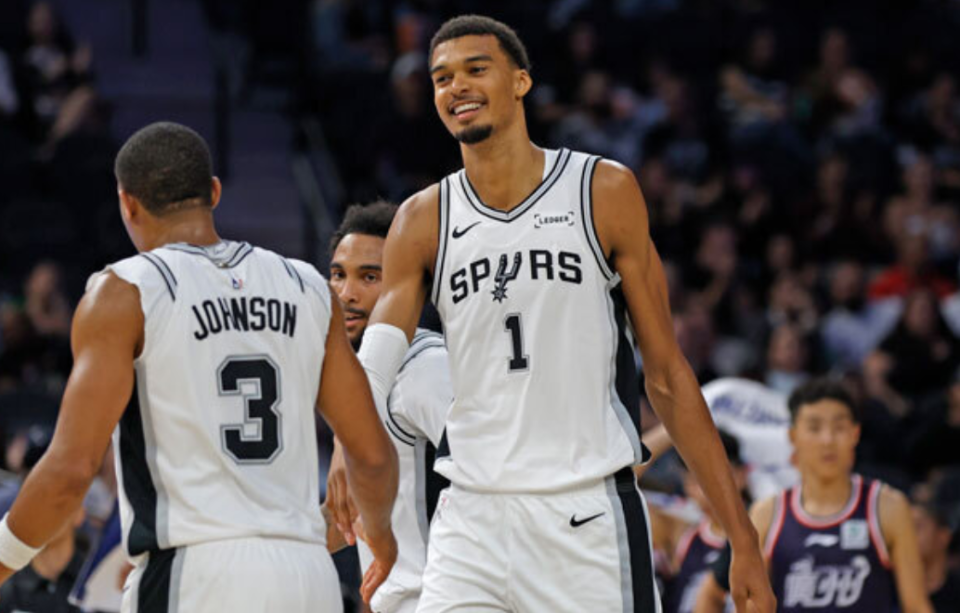 斯灰熊队中, 法尔